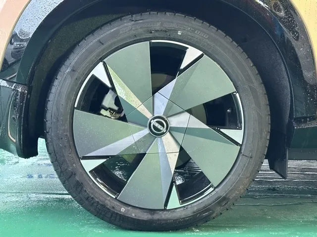 アリア(ニッサン)B9 e-4ORCE リミテッド中古車 12