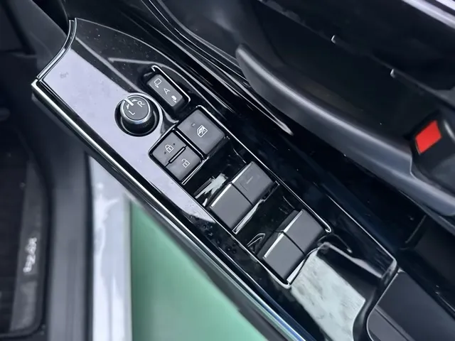 bZ4X(トヨタ)Z 4WD中古車 12