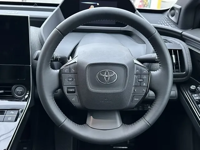 bZ4X(トヨタ)Z 4WD中古車 7