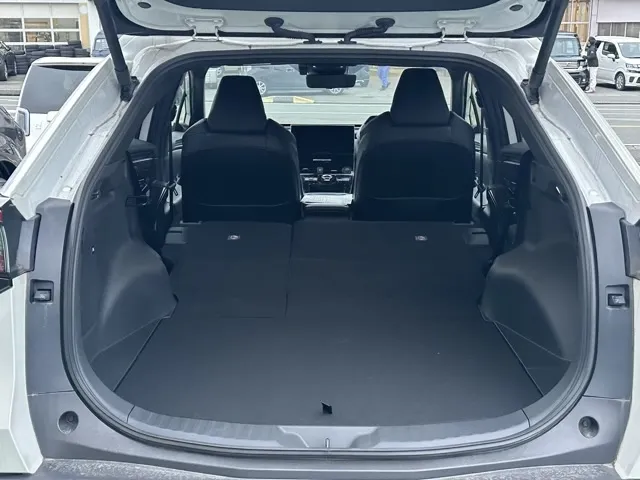bZ4X(トヨタ)Z 4WD中古車 8