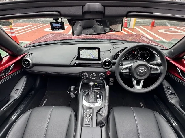 ロードスター(マツダ)VS AT中古車 4