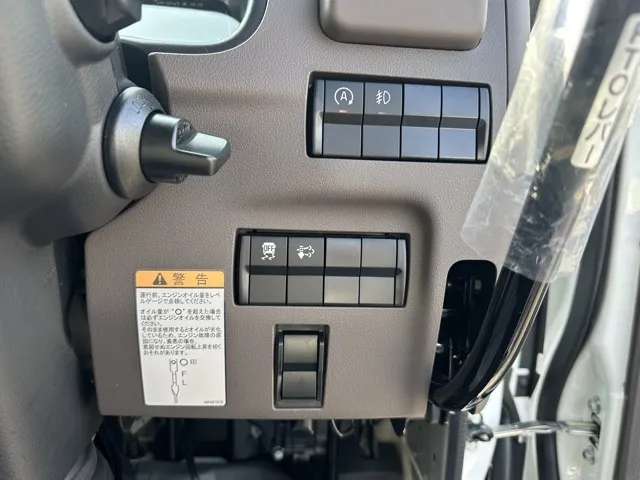 キャンター(三菱)３ｔ ローダースライドダンプ登録済未使用車 12
