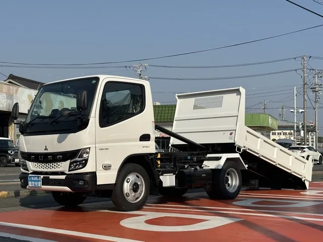 キャンター(三菱)３ｔ ローダースライドダンプ登録済未使用車 1