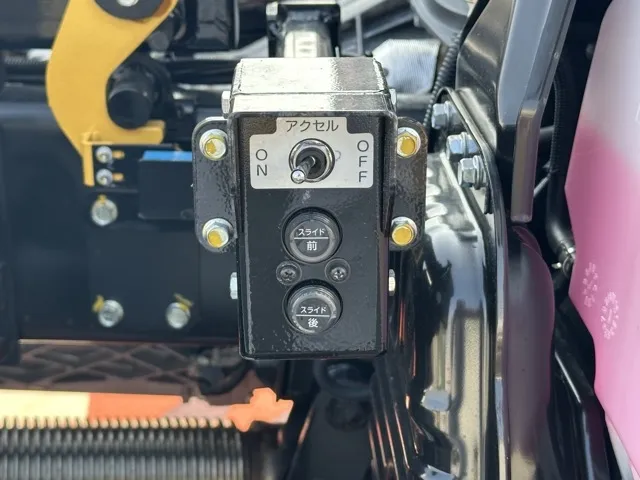 キャンター(三菱)３ｔ ローダースライドダンプ登録済未使用車 7