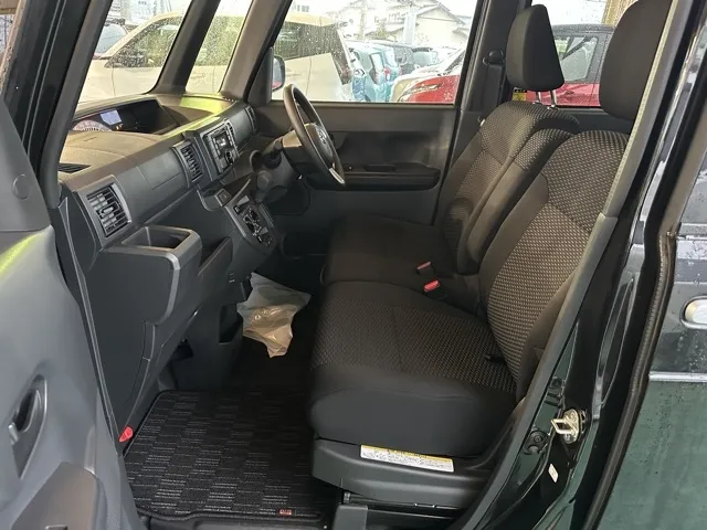 ピクシスメガ(トヨタ)D中古車 3