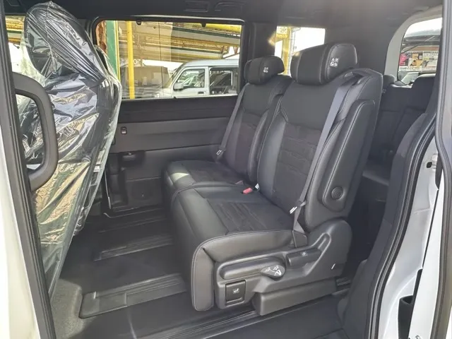 ステップワゴン(ホンダ)e・HEVスパーダ プレミアムライン 7人新車見本展示無 5