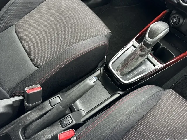 スイフト(スズキ)ベースグレード　セーフティサポート非装着車　AT中古車 21