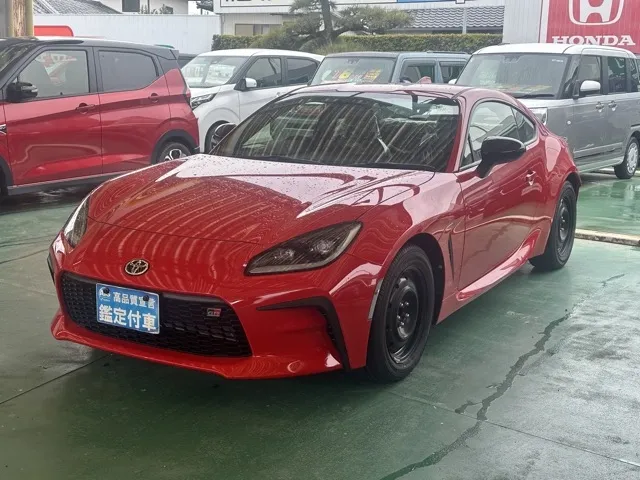 GR86(トヨタ)RC 6MT登録済未使用車 1