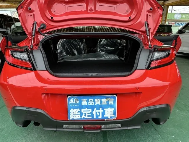 GR86(トヨタ)RC 6MT登録済未使用車 8