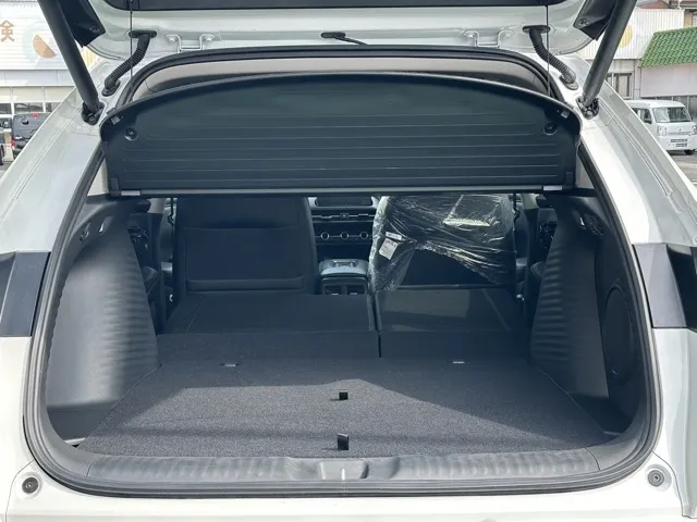 ZR-V(ホンダ)e：HEV Z登録済未使用車 10