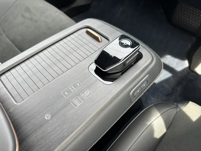 アリア(ニッサン)B6登録済未使用車 18