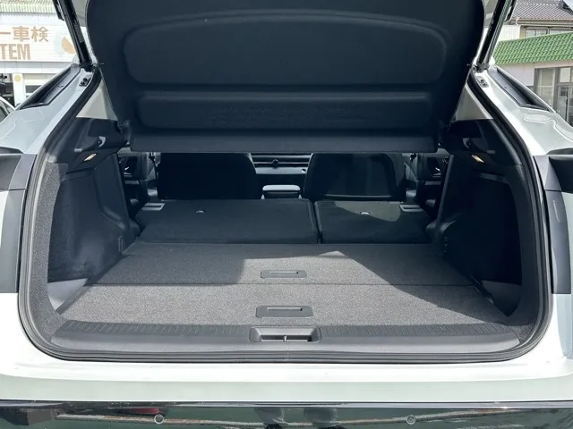 アリア(ニッサン)B6登録済未使用車 8