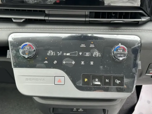 セレナ(ニッサン)ハイウェイスターV アラウンドビューモニター登録済未使用車 26