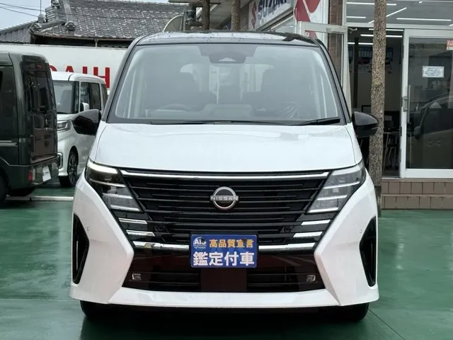 セレナ(ニッサン)ハイウェイスターV アラウンドビューモニター登録済未使用車 29