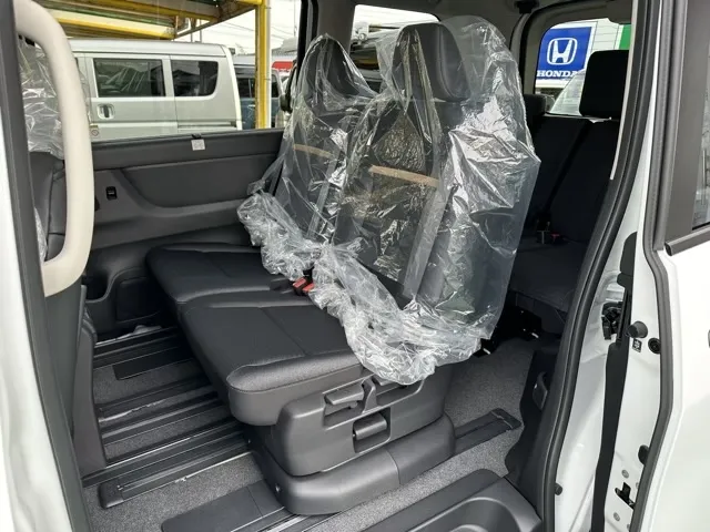 セレナ(ニッサン)ハイウェイスターV アラウンドビューモニター 12.3ナビ登録済未使用車 11