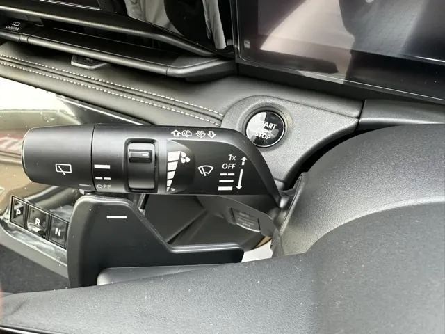 セレナ(ニッサン)ハイウェイスターV アラウンドビューモニター 12.3ナビ登録済未使用車 20