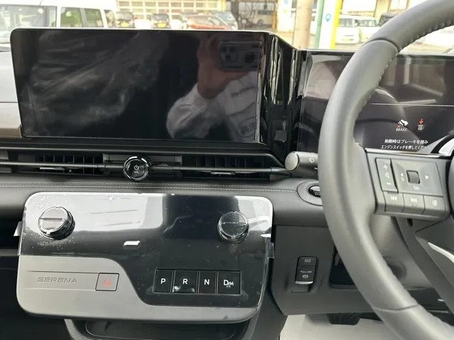 セレナ(ニッサン)ハイウェイスターV アラウンドビューモニター 12.3ナビ登録済未使用車 22