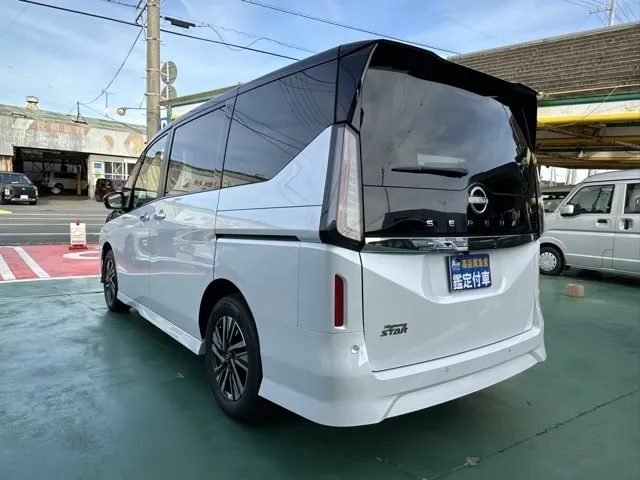 セレナ(ニッサン)ハイウェイスターV アラウンドビューモニター 12.3ナビ登録済未使用車 2