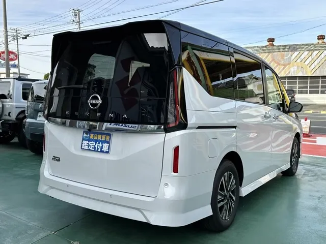 セレナ(ニッサン)ハイウェイスターV アラウンドビューモニター 12.3ナビ登録済未使用車 3