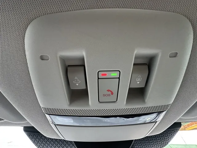アリア(ニッサン)B6登録済未使用車 22