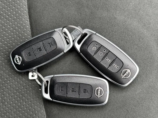 アリア(ニッサン)B6登録済未使用車 26