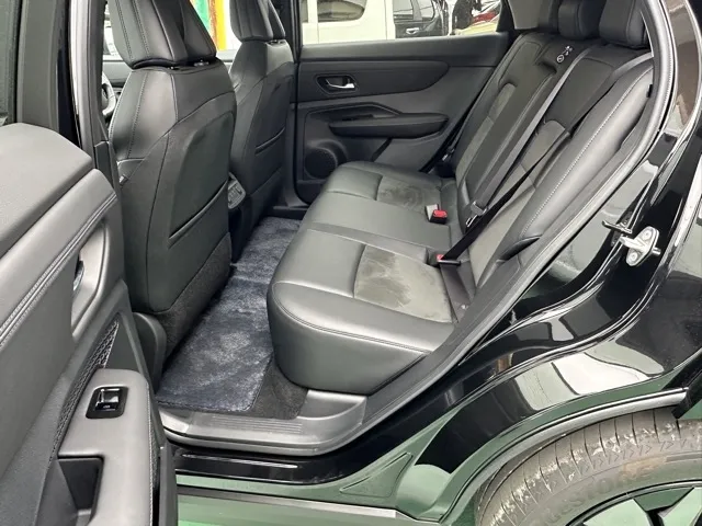 アリア(ニッサン)B6登録済未使用車 4