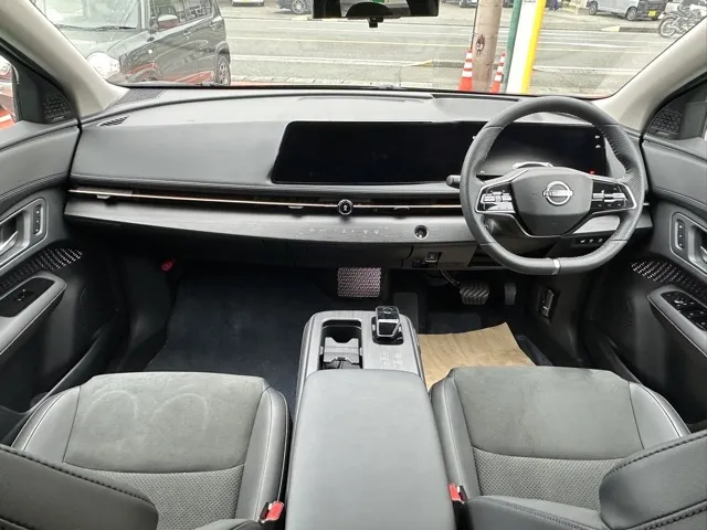 アリア(ニッサン)B6登録済未使用車 6
