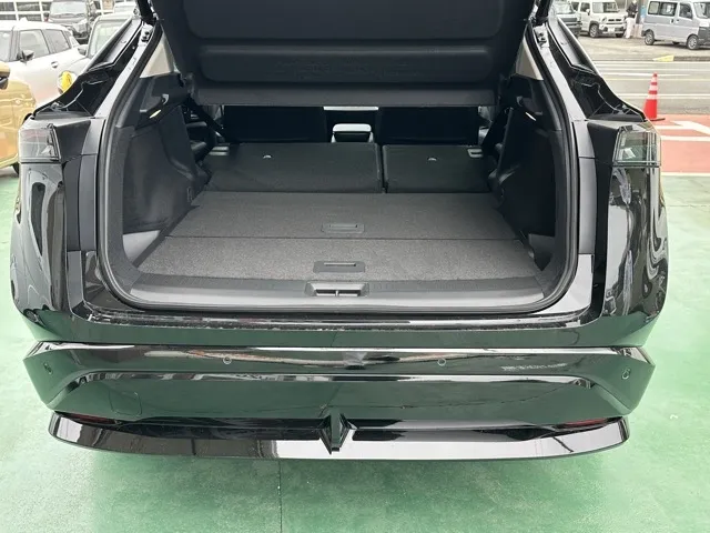 アリア(ニッサン)B6登録済未使用車 8