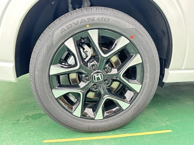 ZR-V(ホンダ)e：HEV Z登録済未使用車 11