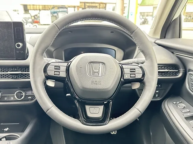 ZR-V(ホンダ)e：HEV Z登録済未使用車 7