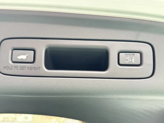 ZR-V(ホンダ)e：HEV Z登録済未使用車 8