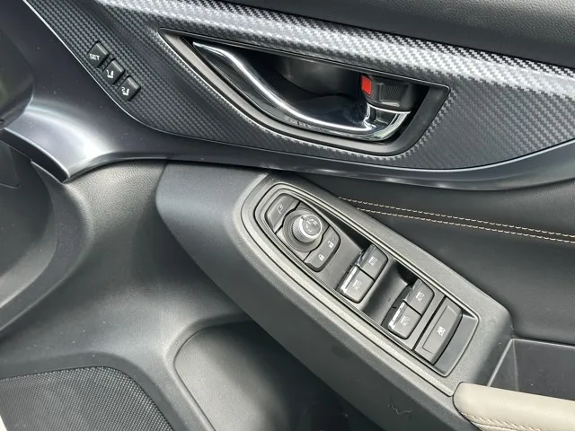 レヴォーグ(スバル)リミテッド EX中古車 15