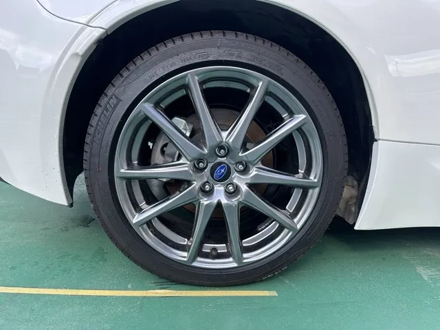 BRZ(スバル)R 6MT中古車 6