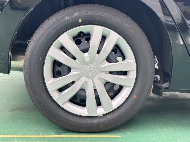 フィット(ホンダ)HOME（ホーム）登録済未使用車 11