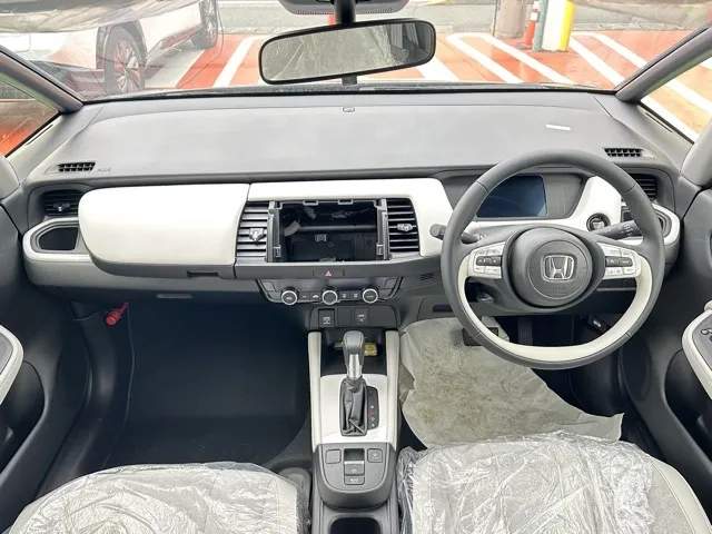 フィット(ホンダ)HOME（ホーム）登録済未使用車 5