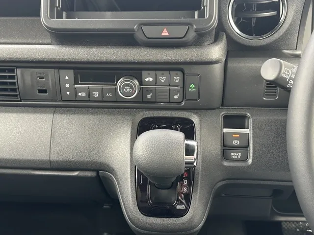 N-BOX(ホンダ)N-BOXカスタムターボ届出済未使用車 17
