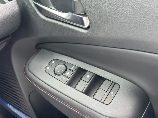 オーラ(ニッサン)ニスモ チューンドeパワー 寒冷地 4WD登録済未使用車 11