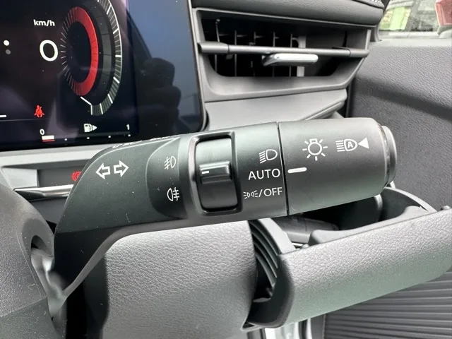 オーラ(ニッサン)ニスモ チューンドeパワー 寒冷地 4WD登録済未使用車 23