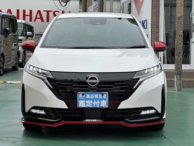 オーラ(ニッサン)ニスモ チューンドeパワー 寒冷地 4WD登録済未使用車 29