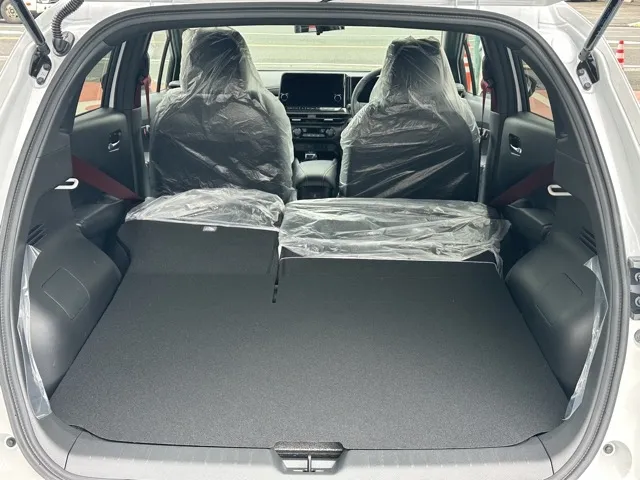 オーラ(ニッサン)ニスモ チューンドeパワー 寒冷地 4WD登録済未使用車 8