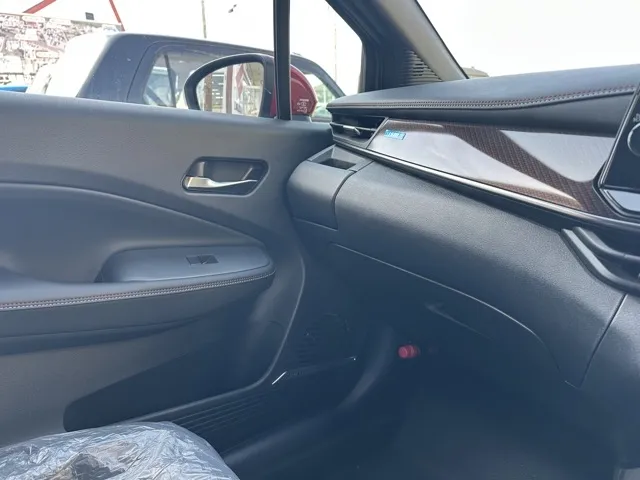 オーラ(ニッサン)ニスモ チューンドeパワー 寒冷地 4WD登録済未使用車 27