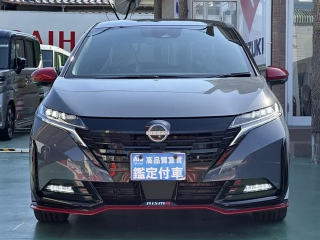 オーラ(ニッサン)ニスモ チューンドeパワー 寒冷地 4WD登録済未使用車 29