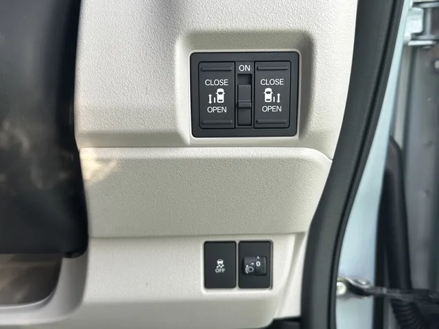 N-BOX(ホンダ)N-BOX ファッションスタイル コンフォートＰ中古車 15