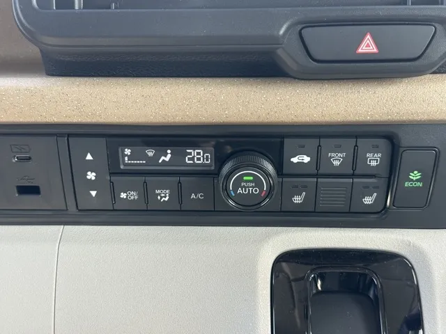 N-BOX(ホンダ)N-BOX ファッションスタイル コンフォートＰ中古車 18