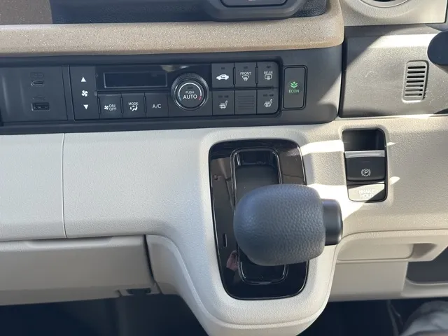 N-BOX(ホンダ)N-BOX ファッションスタイル コンフォートＰ中古車 21
