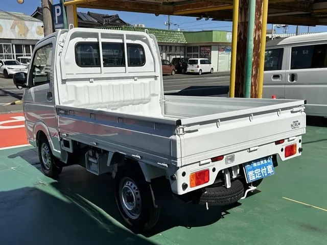 スクラムトラック(マツダ)KC 4WD 5MT届出済未使用車 2