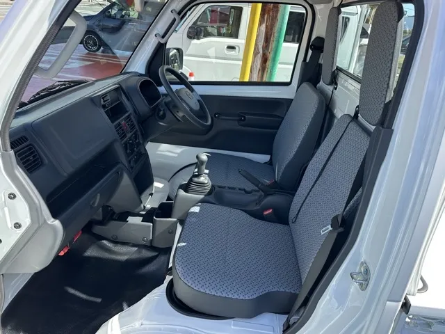 スクラムトラック(マツダ)KC 4WD 5MT届出済未使用車 3