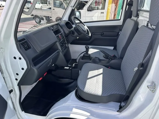 キャリートラック(スズキ)スクラムトラック KC 農繁仕様 4WD 5MT届出済未使用車 3