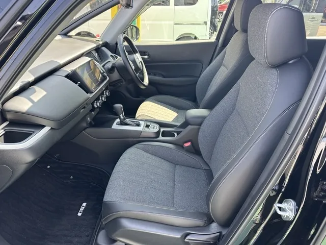 フィット(ホンダ)e：HEV ホーム中古車 3