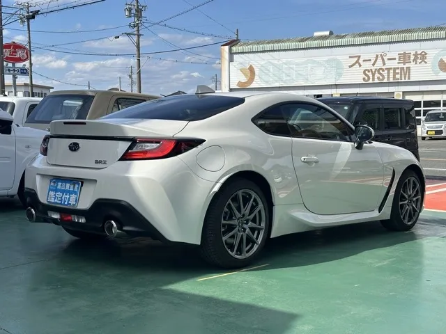 BRZ(スバル)R 6MT中古車 9